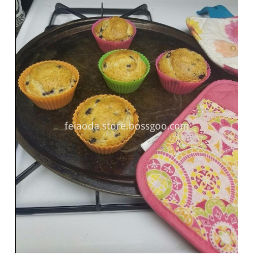 New 12 Pack Reusable Silicone Baking Cups